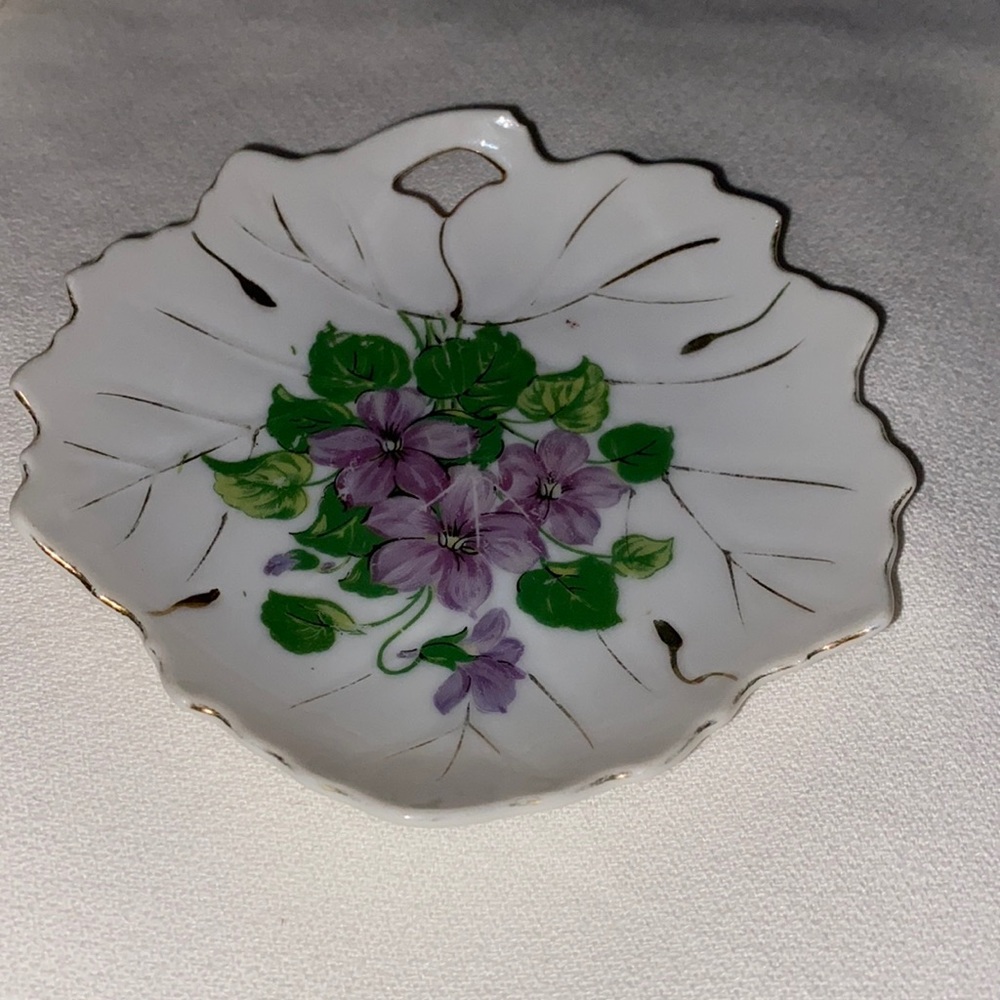 Nascot made in Japan decorative plate